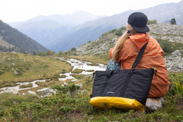 sumka_kholodilnik_novaya_tm_arktika_25_l_art_011_25_chernaya