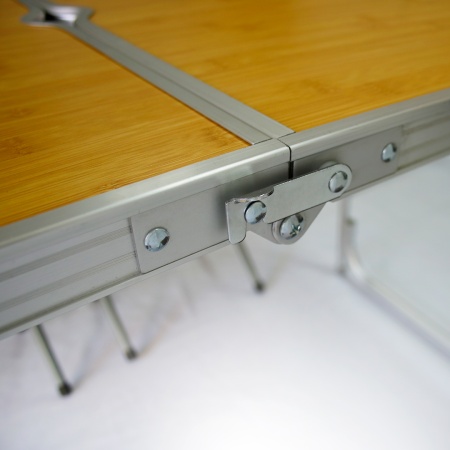 Стол раскладной + 4 табурета 