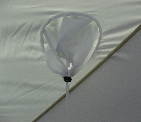 palatka_zimnyaya_kub_sledopyt_1_8_kh1_8_m_oxford_240d_pu_2000_3_mestnaya_tsv_belo_siniy