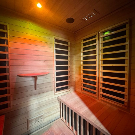  Инфракрасная 4-х местная сауна Hemlock