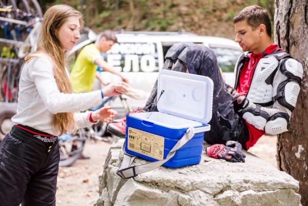 izotermicheskiy_konteyner_tm_arktika_10l_art_2000_10_siniy