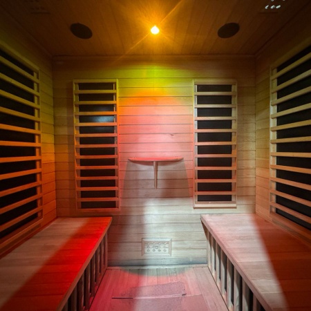  Инфракрасная 4-х местная сауна Hemlock