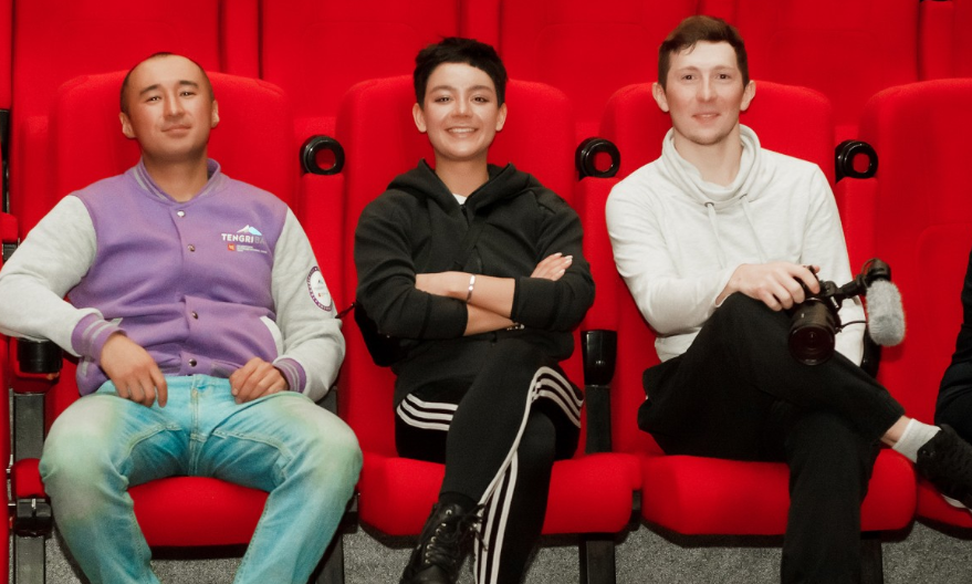 film_Han_Tengri (3).png film_Han_Tengri (3).png