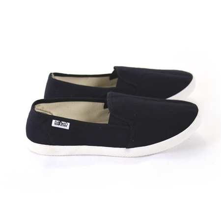 Слипоны черные 