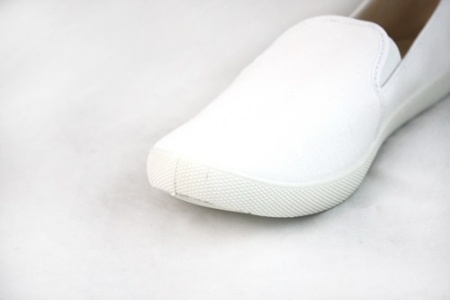 Слипоны белые